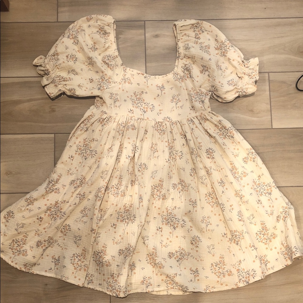 Rylee + Cru Cream Floral Puff-Sleeve Dress